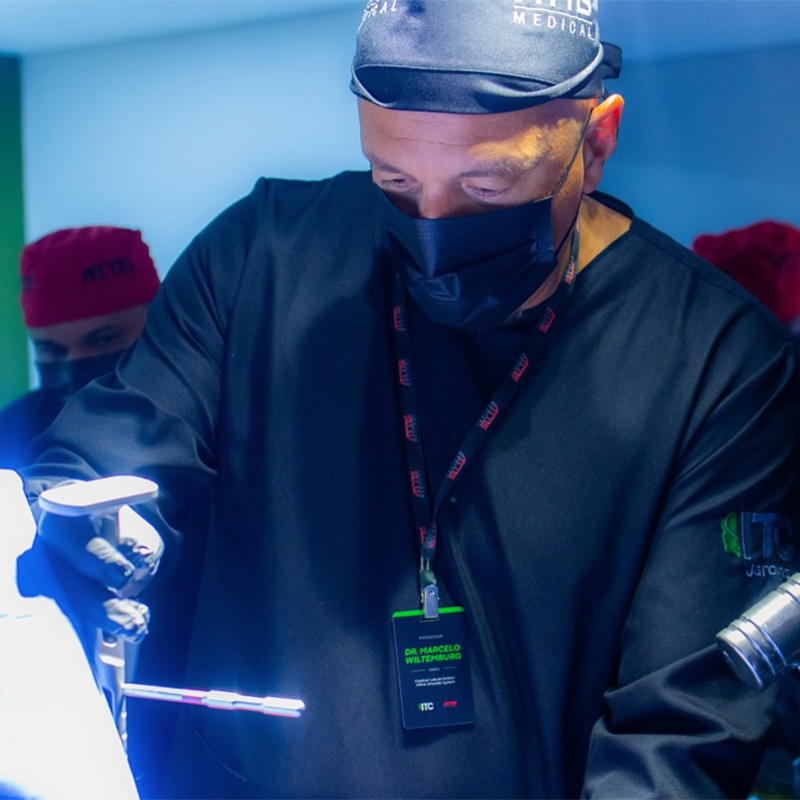 Dr. Marcelo Wiltemburg, Ortopedista